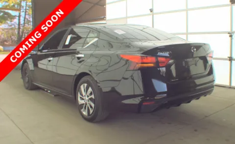 More photos of 2022 Nissan Altima 2.5 S at Auto Boutique Ohio, OH