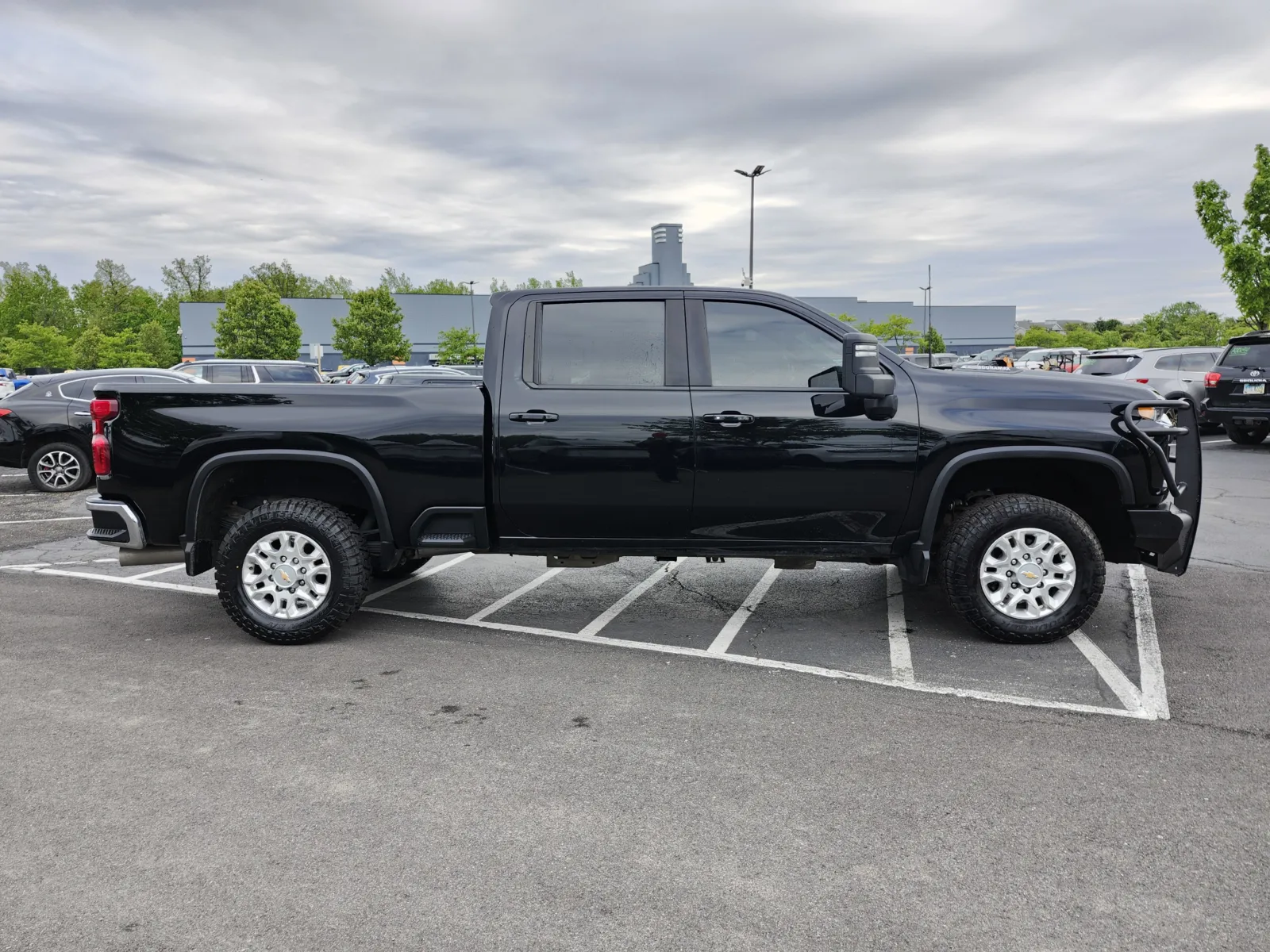 2023 Chevrolet Silverado 3500HD LT - Photo 18