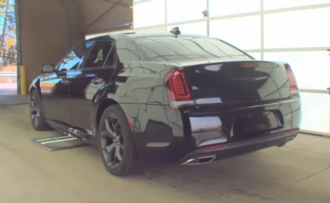 More photos of 2020 Chrysler 300 Touring L at Auto Boutique Ohio, OH