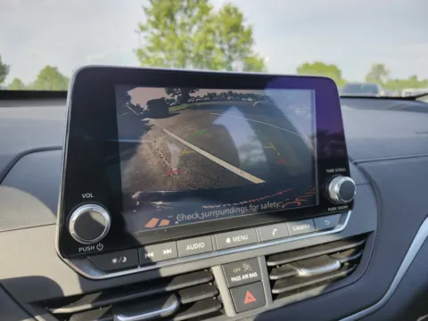 Photos of 2019 Nissan Altima 2.5 SV for sale in Columbus, OH at Auto Boutique Ohio