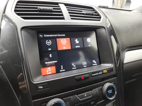 More photos of 2017 Ford Explorer XLT at Auto Boutique Ohio, OH