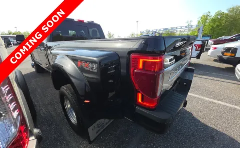 More photos of 2022 Ford Super Duty F-350 DRW Platinum at Auto Boutique Ohio, OH