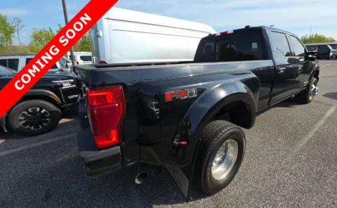 Another view of 2022 Ford Super Duty F-350 DRW Platinum for sale in Columbus, OH at Auto Boutique Ohio