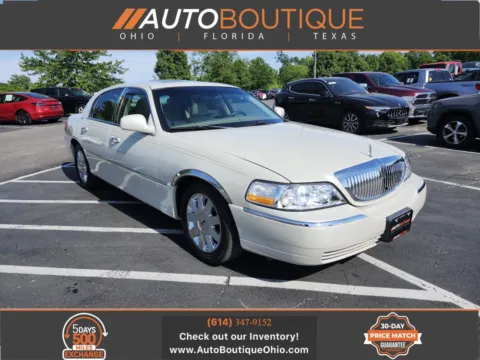 Black 2005 Lincoln Town Car Signature Limited for sale in Columbus, OH