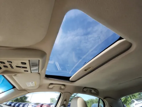 Photos of 2005 Lincoln Town Car Signature Limited for sale in Columbus, OH at Auto Boutique Ohio