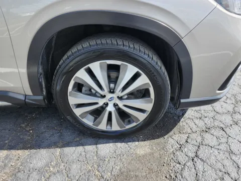More photos of 2020 Subaru Ascent Limited at Auto Boutique Ohio, OH