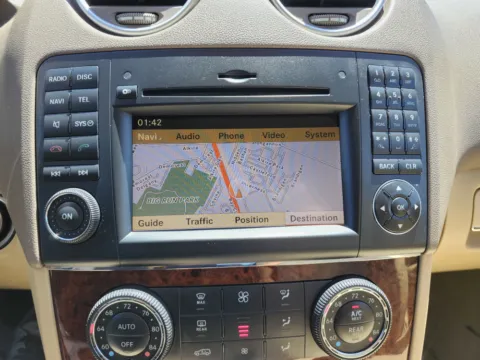 More photos of 2011 Mercedes-Benz M-Class ML 350 at Auto Boutique Ohio, OH