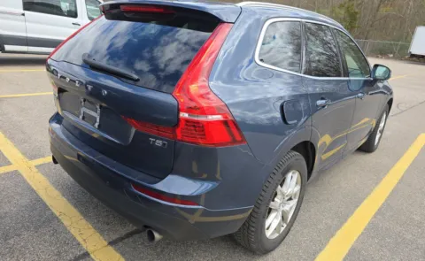 More photos of 2020 Volvo XC60 Momentum at Auto Boutique Ohio, OH