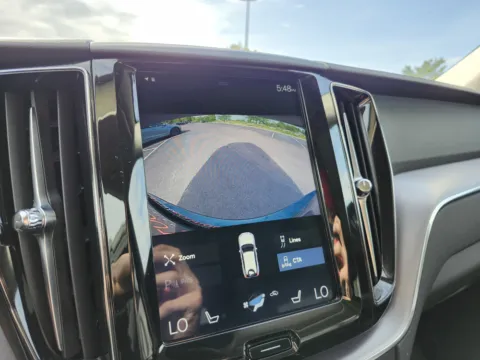 More photos of 2020 Volvo XC60 Momentum at Auto Boutique Ohio, OH