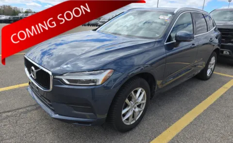 Blue 2020 Volvo XC60 Momentum for sale in Columbus, OH