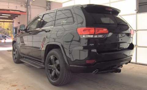 More photos of 2014 Jeep Grand Cherokee Altitude at Auto Boutique Ohio, OH