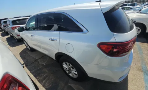 More photos of 2020 Kia Sorento LX V6 at Auto Boutique Ohio, OH