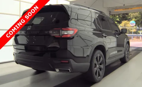 More photos of 2025 Honda Pilot Black Edition at Auto Boutique Ohio, OH