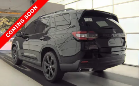 More photos of 2025 Honda Pilot Black Edition at Auto Boutique Ohio, OH