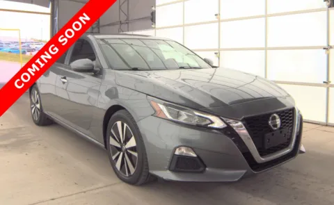 Another view of 2021 Nissan Altima 2.5 SV for sale in Columbus, OH at Auto Boutique Ohio