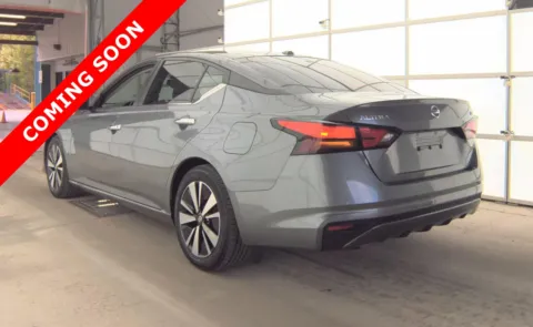 More photos of 2021 Nissan Altima 2.5 SV at Auto Boutique Ohio, OH
