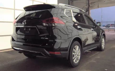 More photos of 2017 Nissan Rogue SV at Auto Boutique Ohio, OH