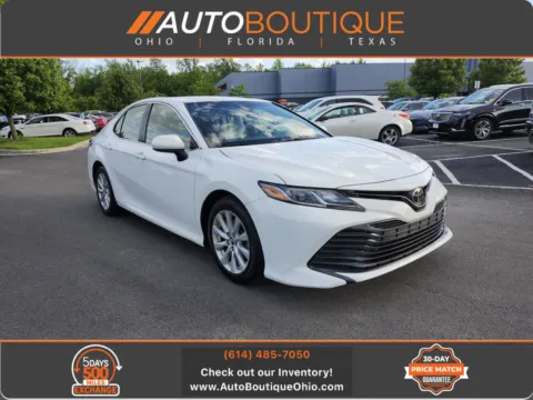 White 2018 Toyota Camry LE for sale in Columbus, OH