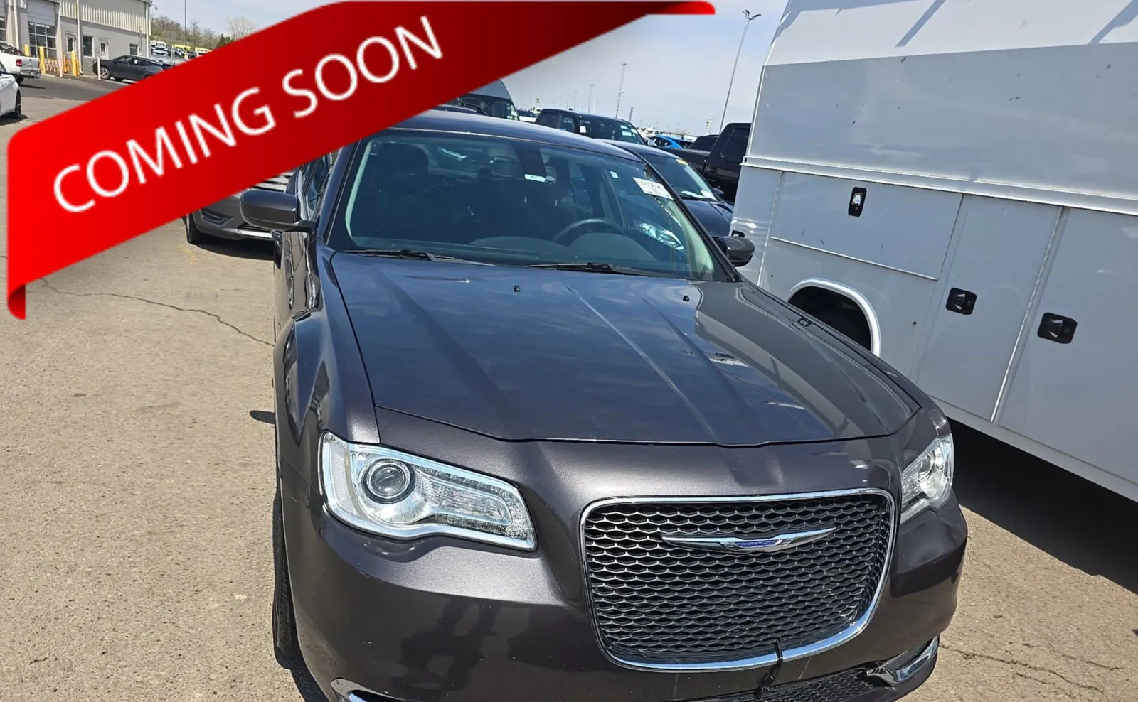 2018 Chrysler 300 Touring's photo