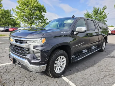More photos of 2023 Chevrolet Silverado 1500 LT at Auto Boutique Ohio, OH