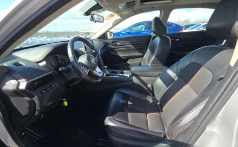 More photos of 2020 Nissan Altima 2.5 SR at Auto Boutique Ohio, OH