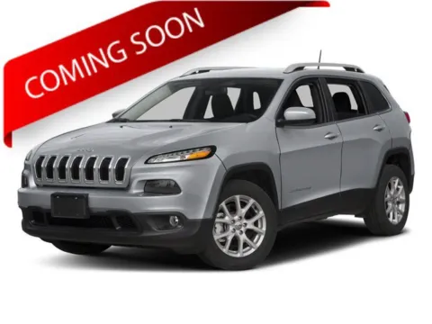 White 2018 Jeep Cherokee Latitude for sale in Columbus, OH