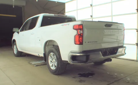 More photos of 2020 Chevrolet Silverado 1500 LT at Auto Boutique Ohio, OH