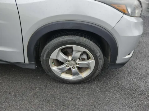 More photos of 2016 Honda HR-V LX at Auto Boutique Ohio, OH