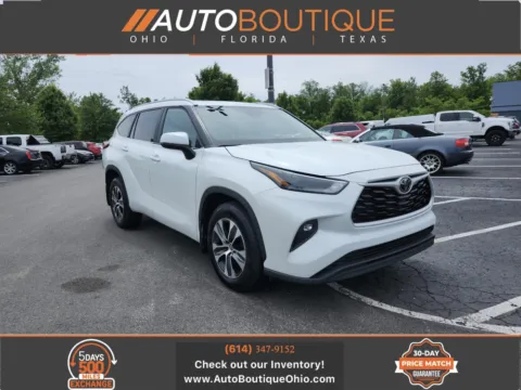 Blue 2023 Toyota Highlander XLE for sale in Columbus, OH