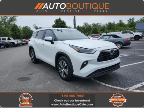 Blue 2023 Toyota Highlander XLE for sale in Columbus, OH