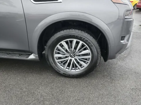 More photos of 2023 Nissan Armada SL at Auto Boutique Ohio, OH