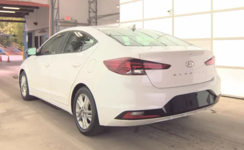 More photos of 2020 Hyundai Elantra SEL at Auto Boutique Ohio, OH