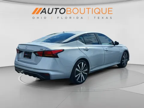 More photos of 2019 Nissan Altima 2.5 SR at Auto Boutique Ohio, OH