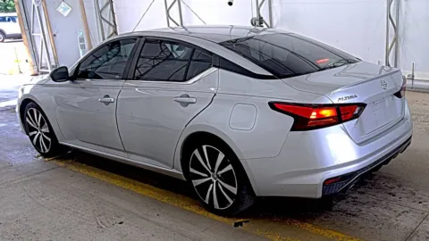 More photos of 2019 Nissan Altima 2.5 SR at Auto Boutique Ohio, OH