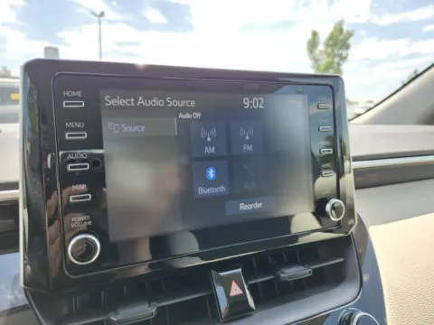 More photos of 2020 Toyota Corolla LE at Auto Boutique Ohio, OH