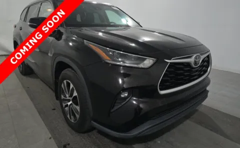 Another view of 2021 Toyota Highlander XLE for sale in Columbus, OH at Auto Boutique Ohio