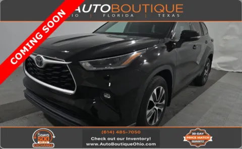 Black 2021 Toyota Highlander XLE for sale in Columbus, OH