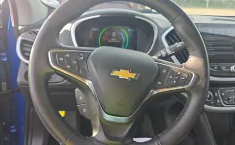 More photos of 2017 Chevrolet Volt LT at Auto Boutique Ohio, OH