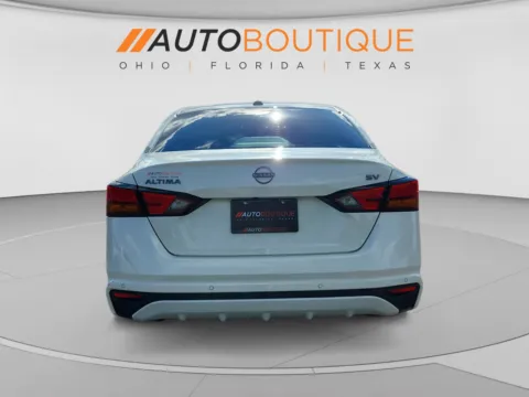 More photos of 2023 Nissan Altima 2.5 SV at Auto Boutique Ohio, OH