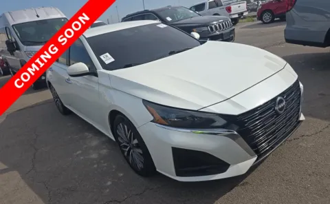 Another view of 2023 Nissan Altima 2.5 SV for sale in Columbus, OH at Auto Boutique Ohio