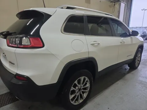 More photos of 2019 Jeep Cherokee Latitude Plus at Auto Boutique Ohio, OH