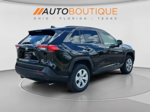 More photos of 2021 Toyota RAV4 LE at Auto Boutique Ohio, OH