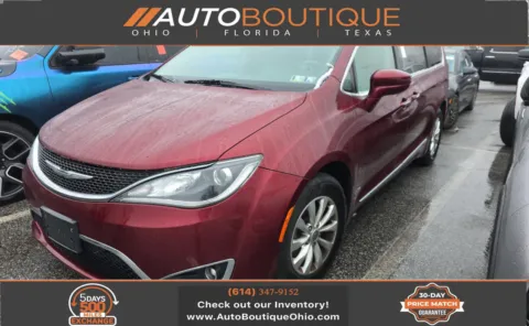 Red 2018 Chrysler Pacifica Touring L for sale in Columbus, OH