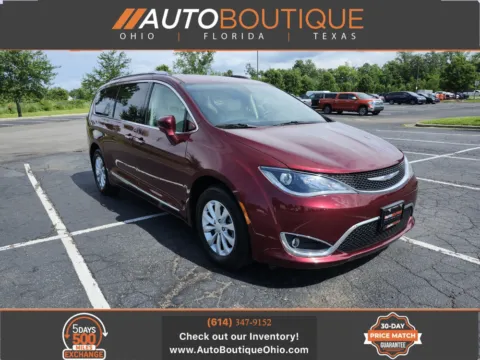 Red 2018 Chrysler Pacifica Touring L for sale in Columbus, OH