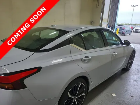 More photos of 2024 Nissan Altima 2.5 SR at Auto Boutique Ohio, OH