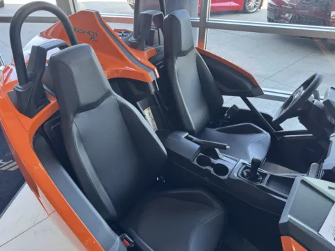More photos of 2026 POLARIS SLINGSHOT Manual at Auto Boutique Ohio, OH