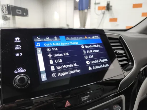 More photos of 2021 Honda Pilot Touring 7-Passenger at Auto Boutique Ohio, OH