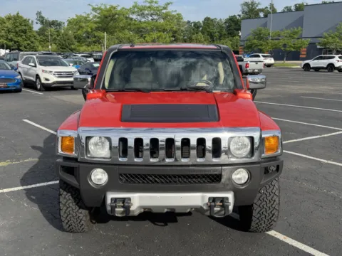 Another view of 2008 HUMMER H3 SUV Luxury for sale in Columbus, OH at Auto Boutique Ohio