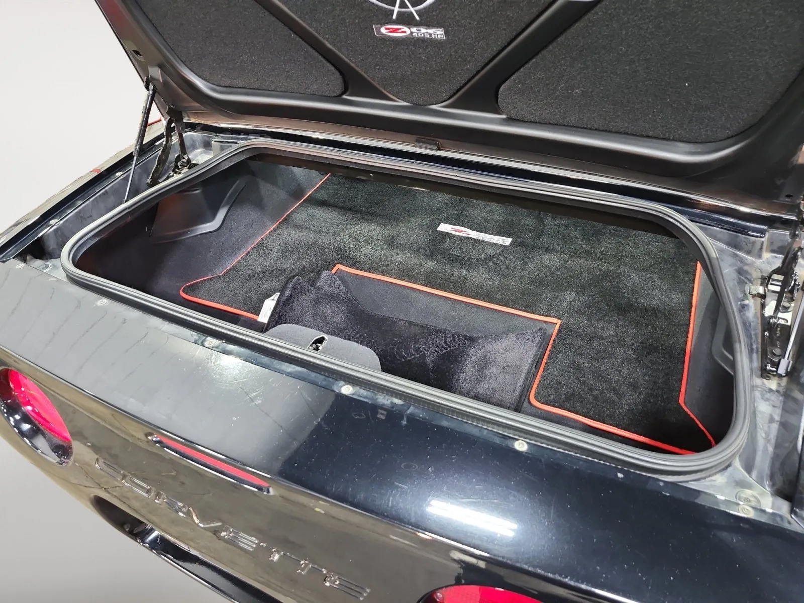 Chevrolet Corvette photo 15
