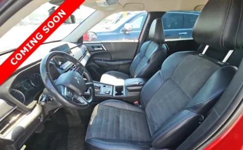 More photos of 2023 Mitsubishi Outlander SE at Auto Boutique Ohio, OH